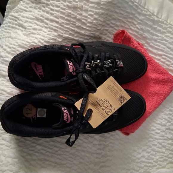 Nike Air Max 1 PRM Valentine's Day Black Playful Pink HV2302-001 sz 12 - Picture 6 of 10